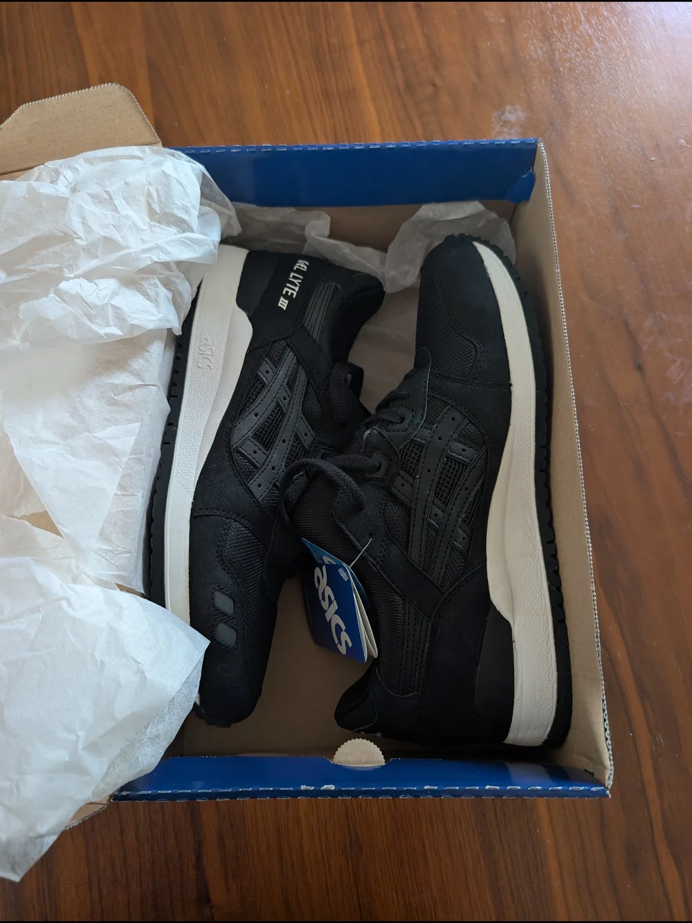 ASICS Gel-Lyte III Black Men’s 9.5 NWT with Box
